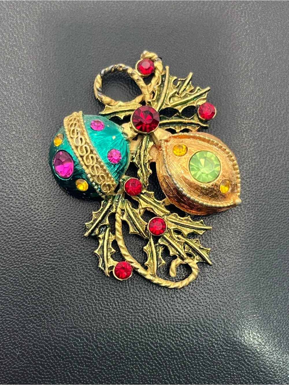 Christmas ornaments baubles gold tone multi colored rhinestones brooch pin
